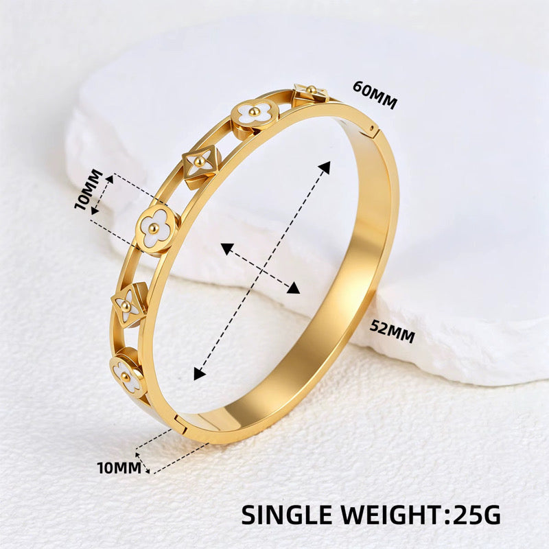 LVClover Bangle