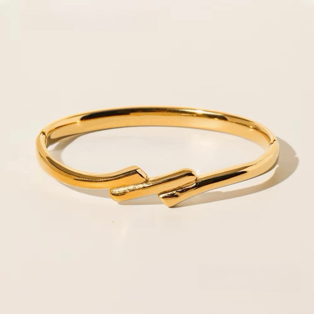 Sisters Love Bangle