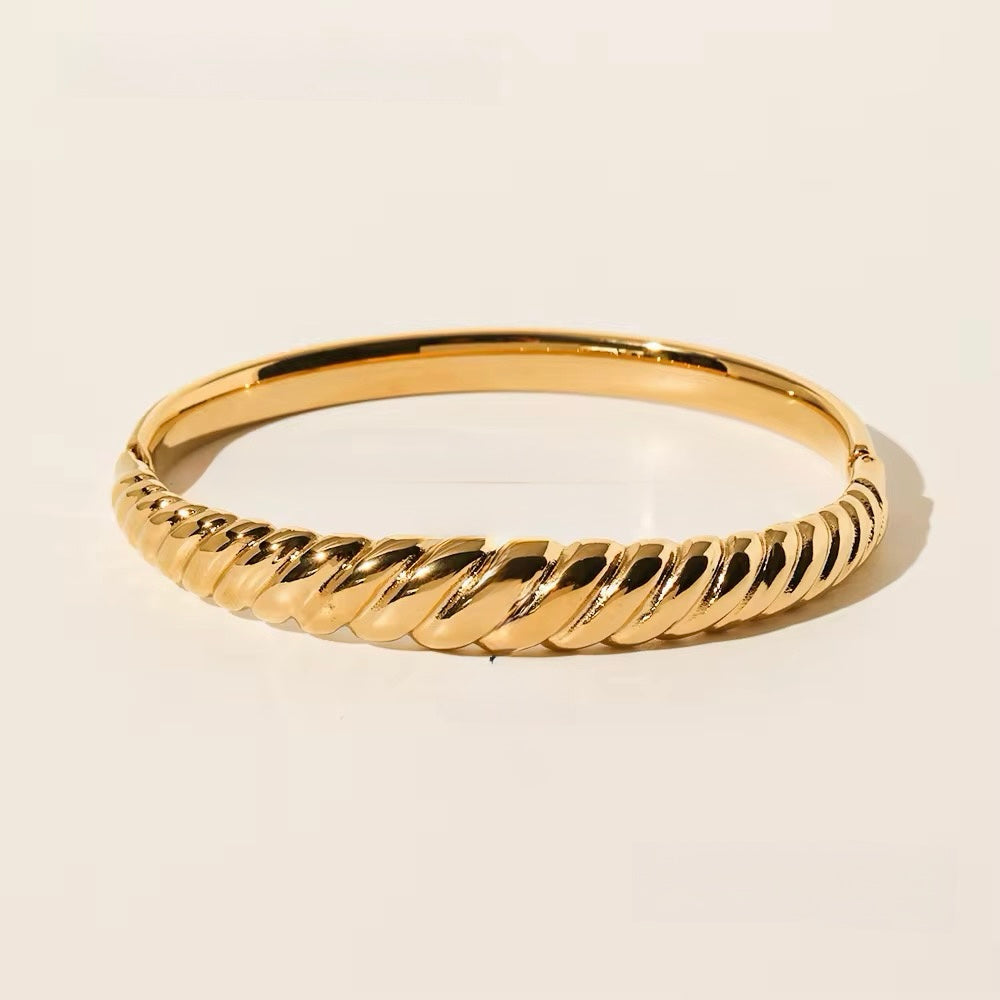 Amour Bangle