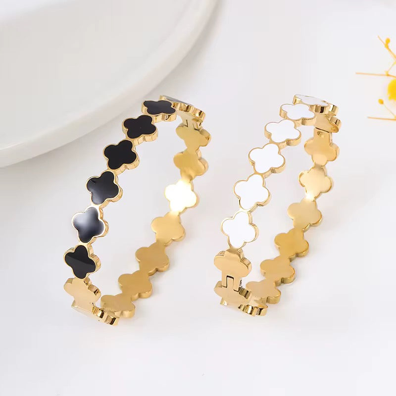 BGW Clover Bangle