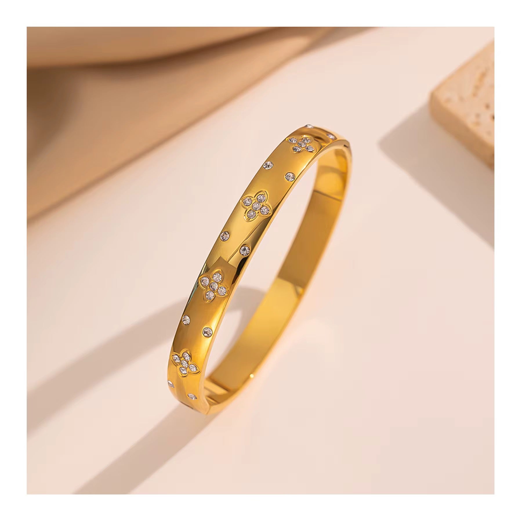 Golden lily Bangle