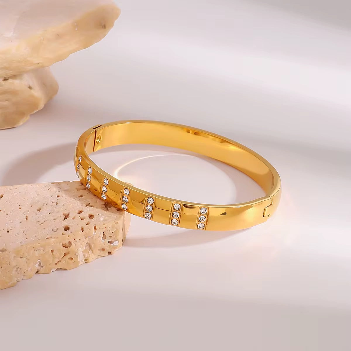Stella Zircon Bangle