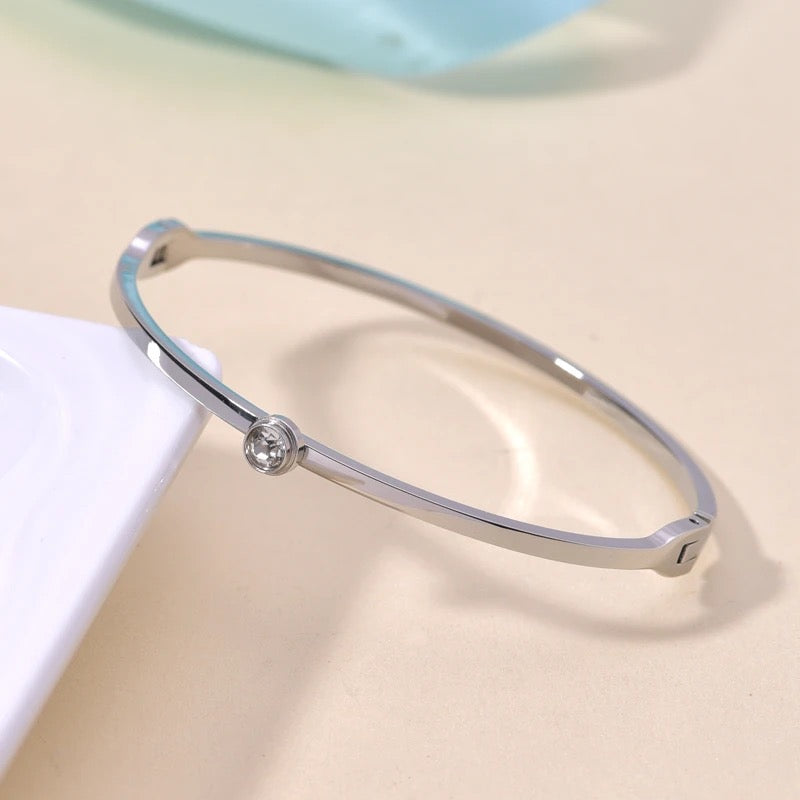 Dainty Solitaire Bangle
