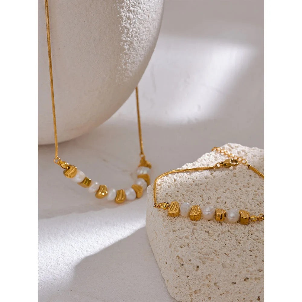 Gold Pearl Necklace