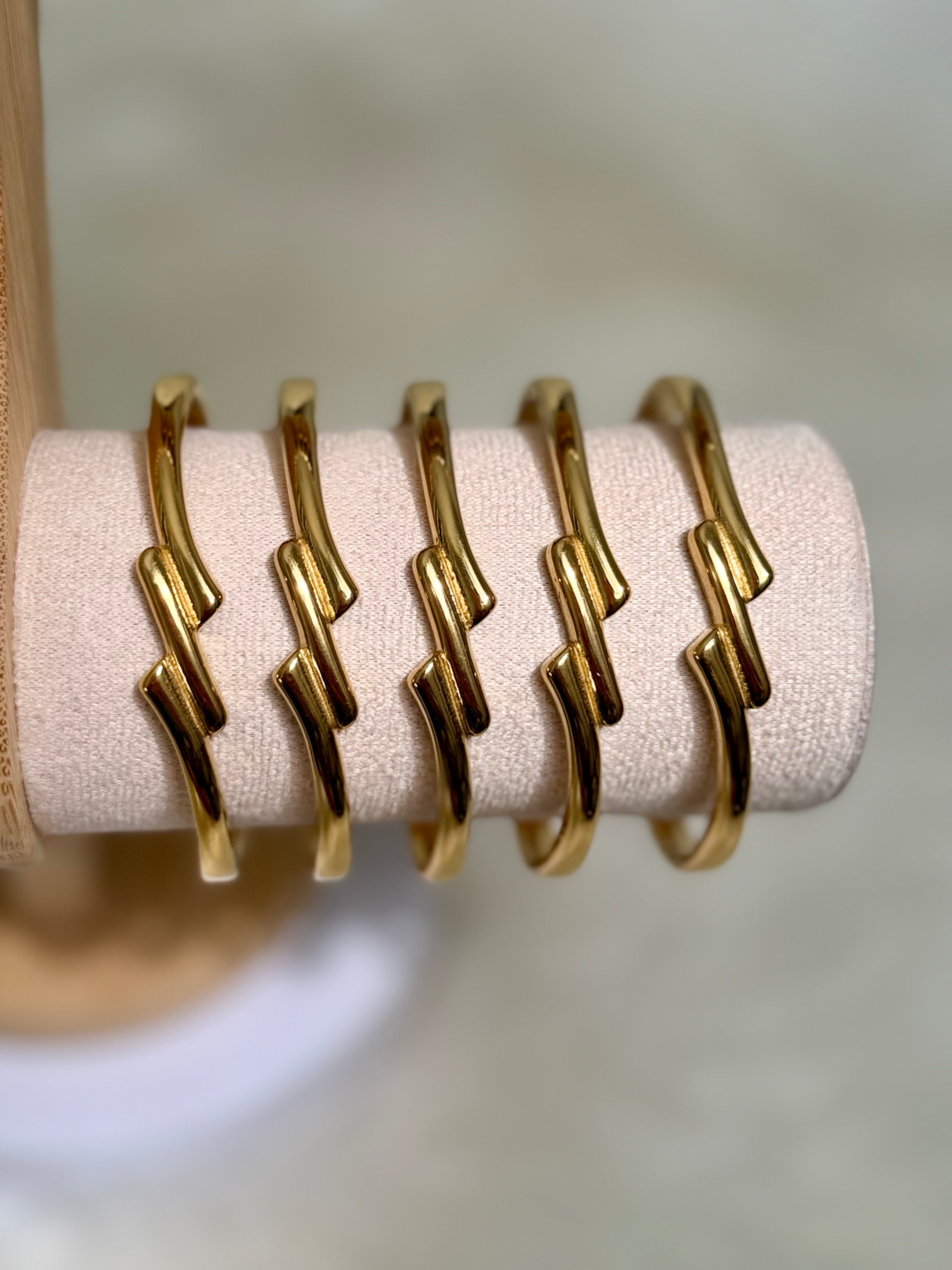 Sisters Love Bangle