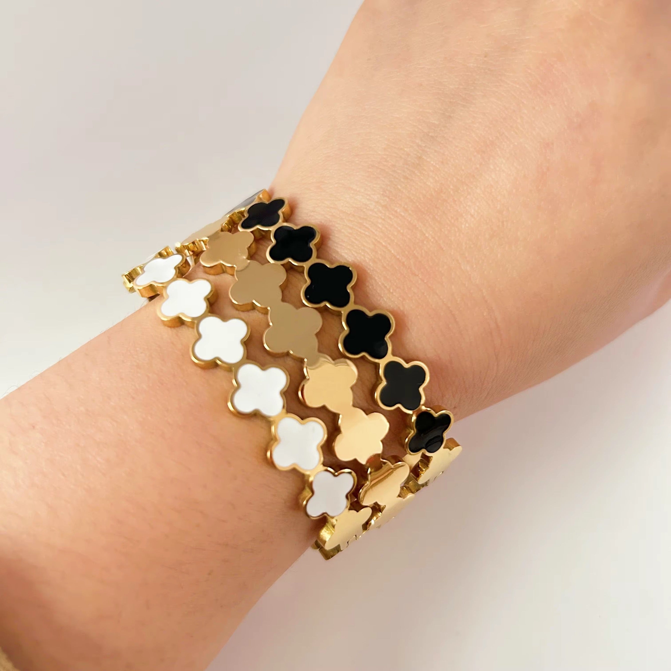 BGW Clover Bangle