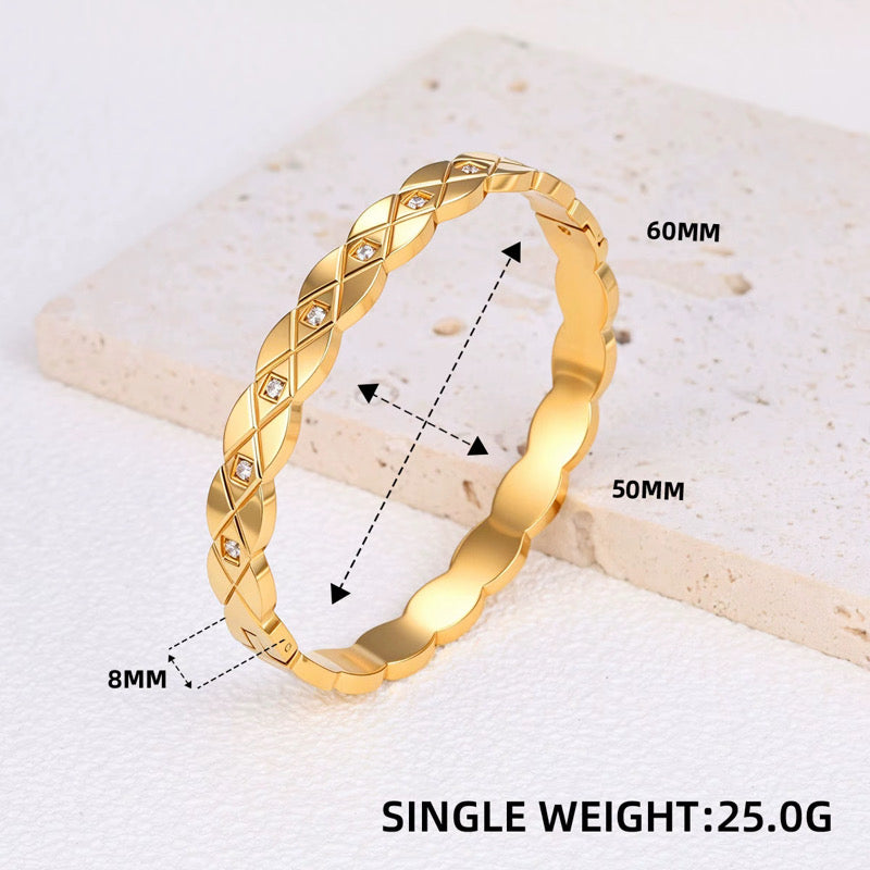 Majestic Twist Bangle
