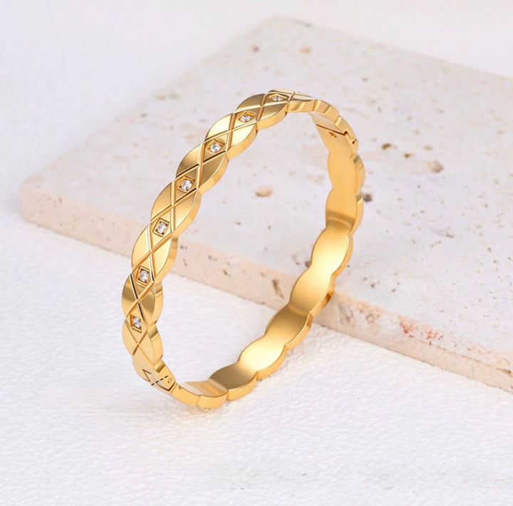 Majestic Twist Bangle