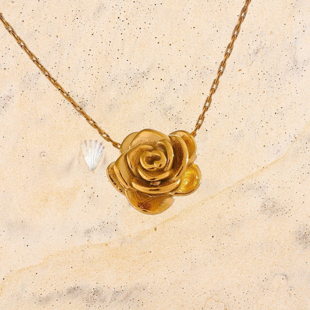 Elegant Flower Necklace