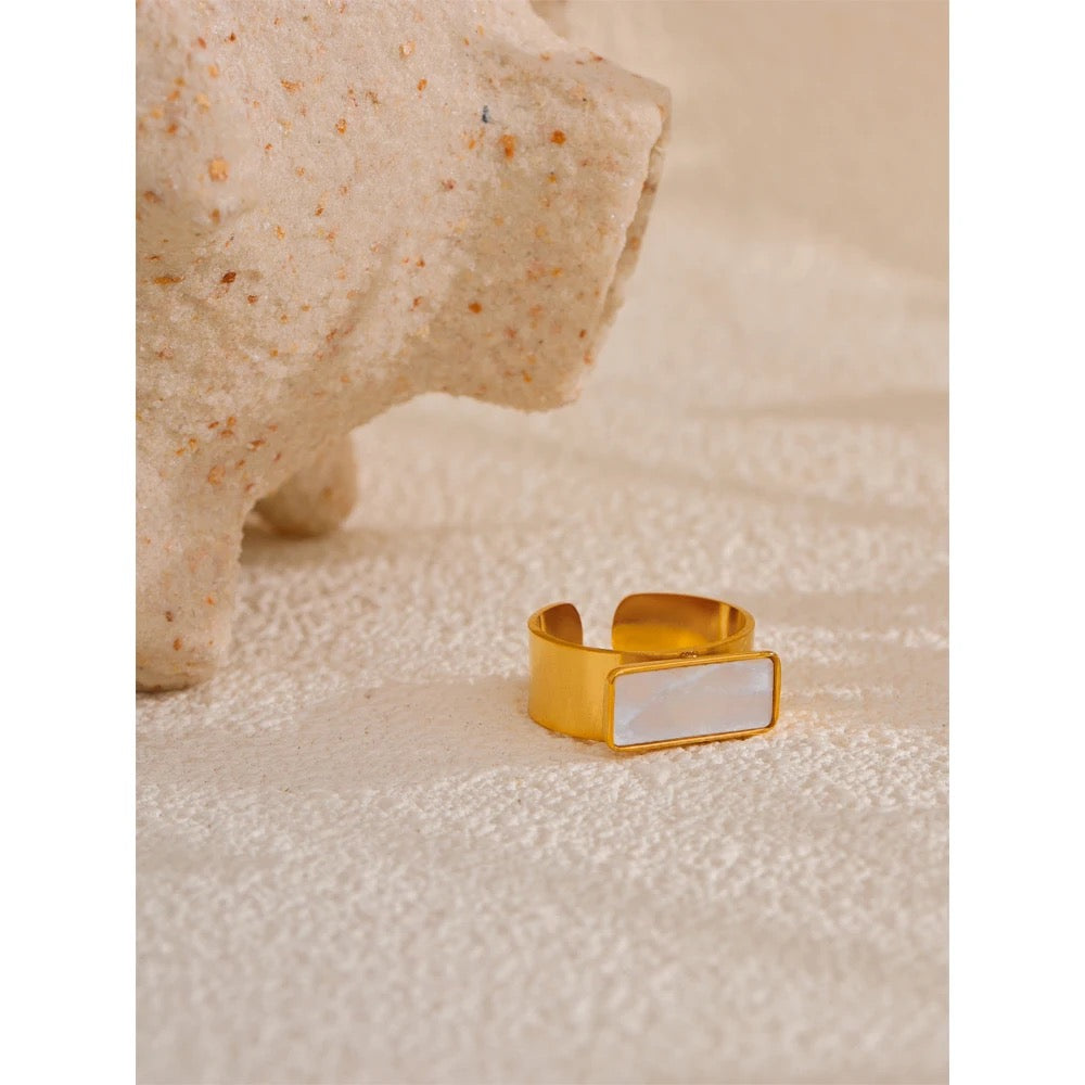 Rectangle Shell Ring
