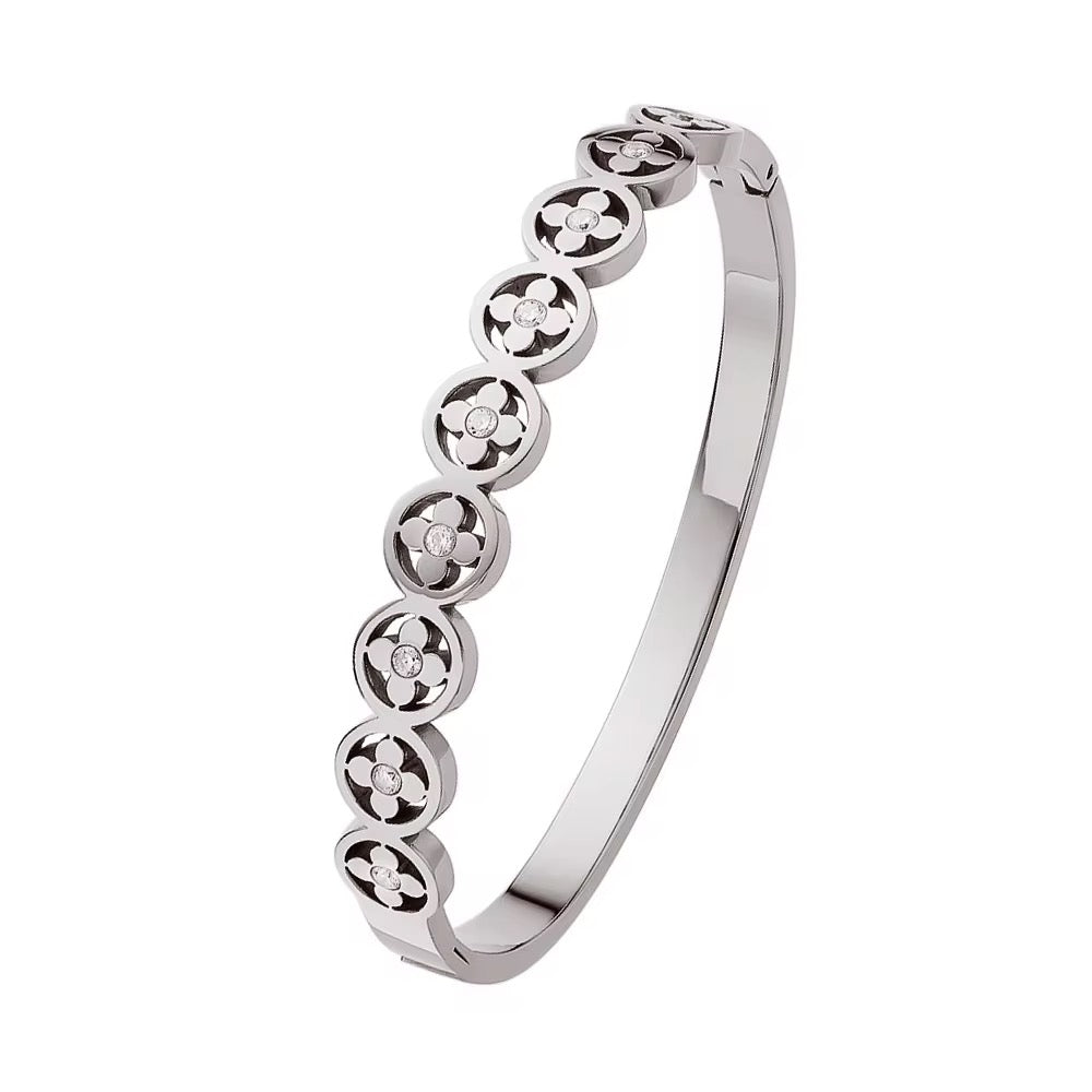 Diva Clover Bangle