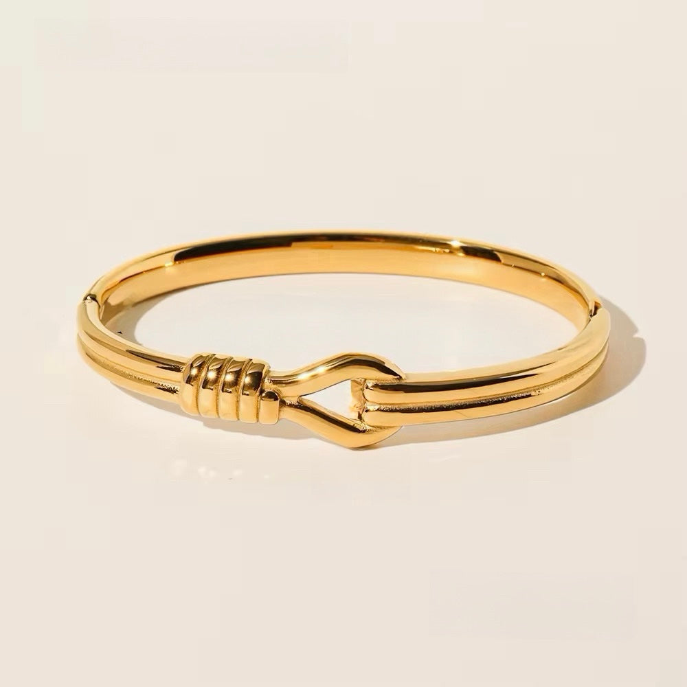 Love knot Bangle
