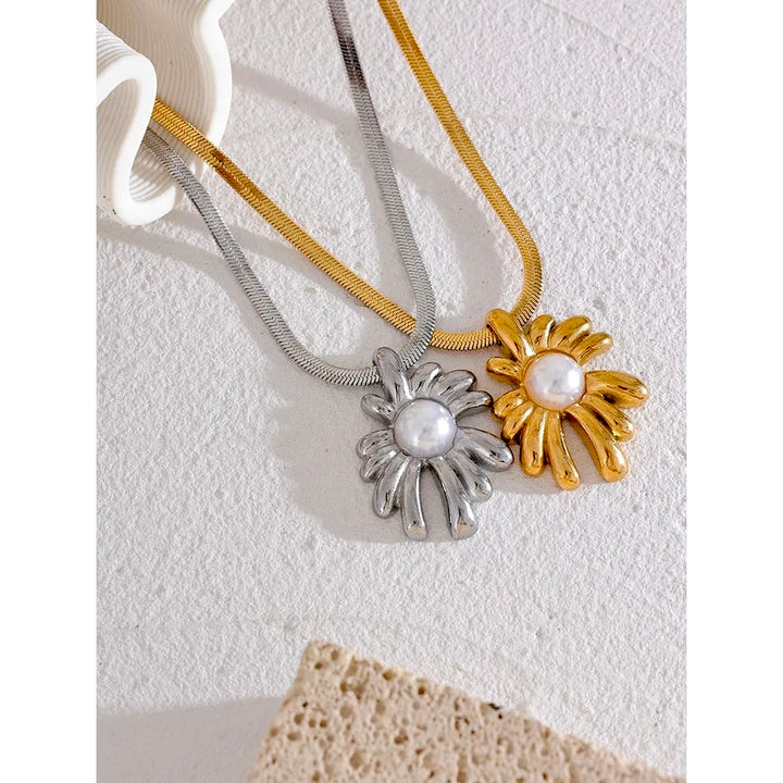 Pearl Flower Pendant