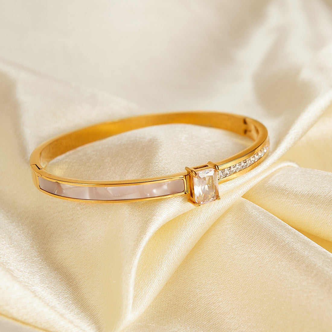 Single Stone Rhinestone Bangle
